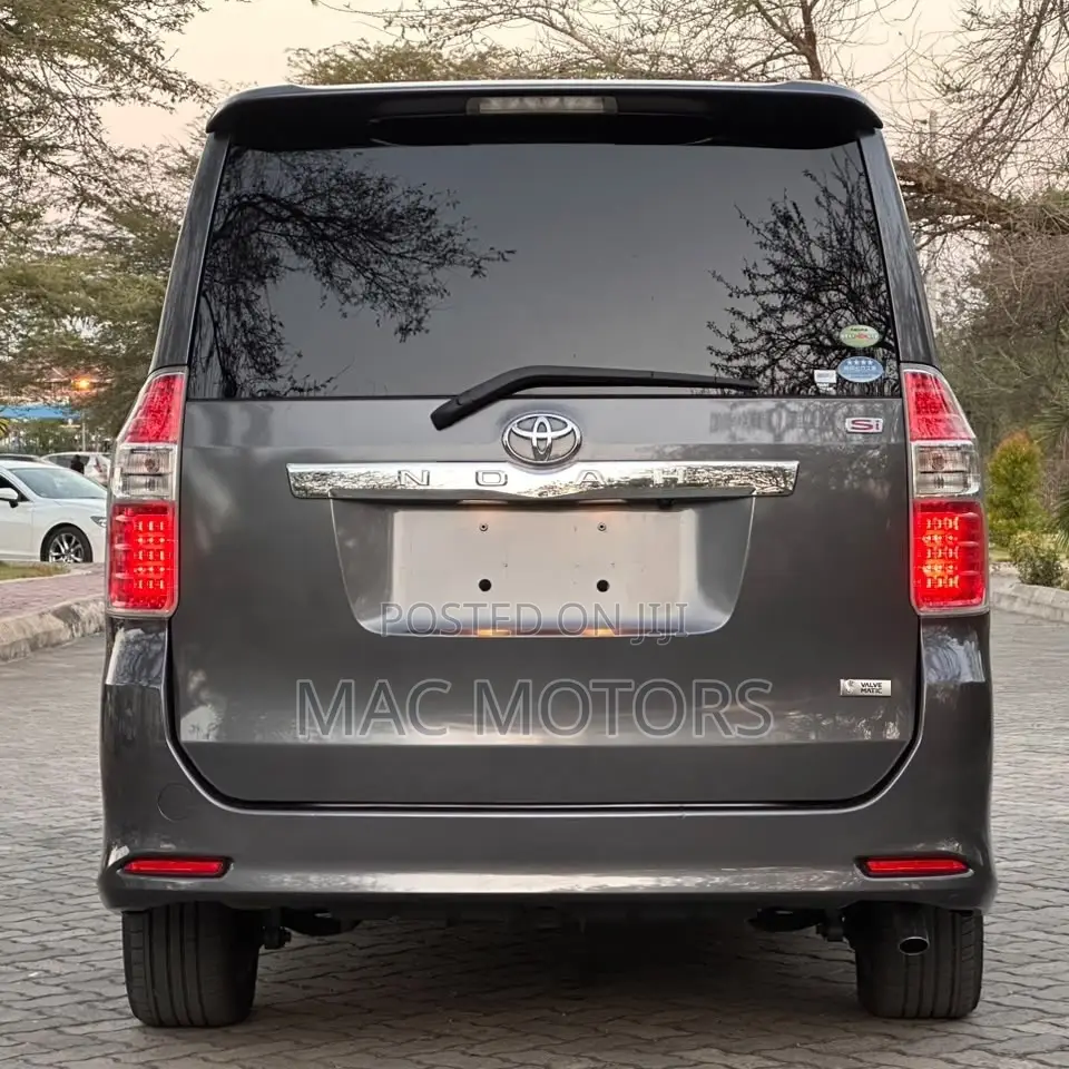 Toyota Noah 2008 Gray