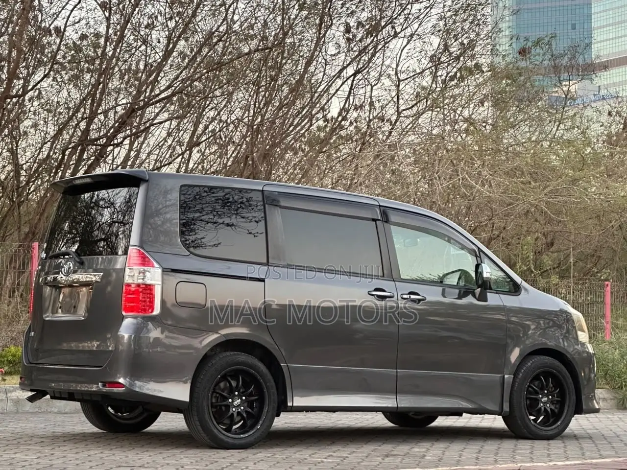 Toyota Noah 2008 Gray