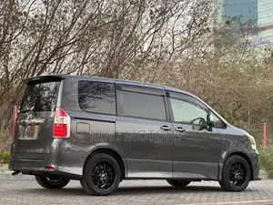 Toyota Noah 2008 Gray