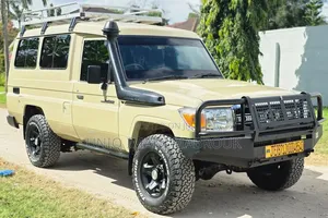 Toyota Land Cruiser 2010 Beige