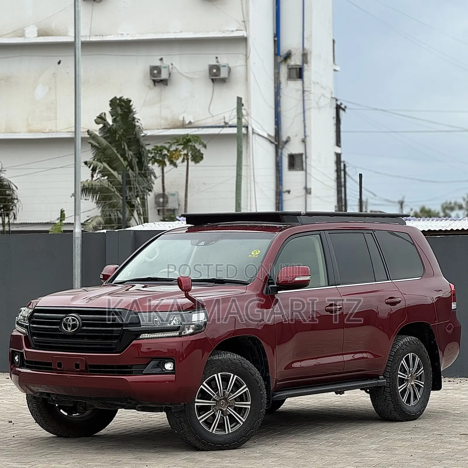 Toyota Land Cruiser 2017 Maroon