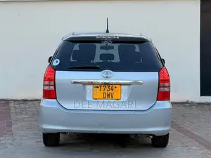 Toyota Wish 2005 Silver