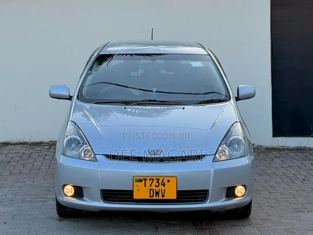 Toyota Wish 2005 Silver