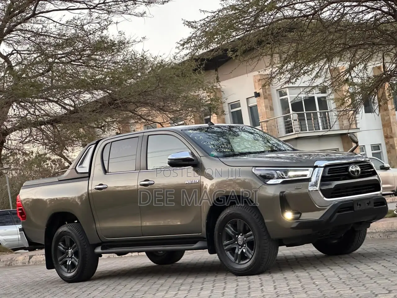 Toyota Hilux 2023 Green