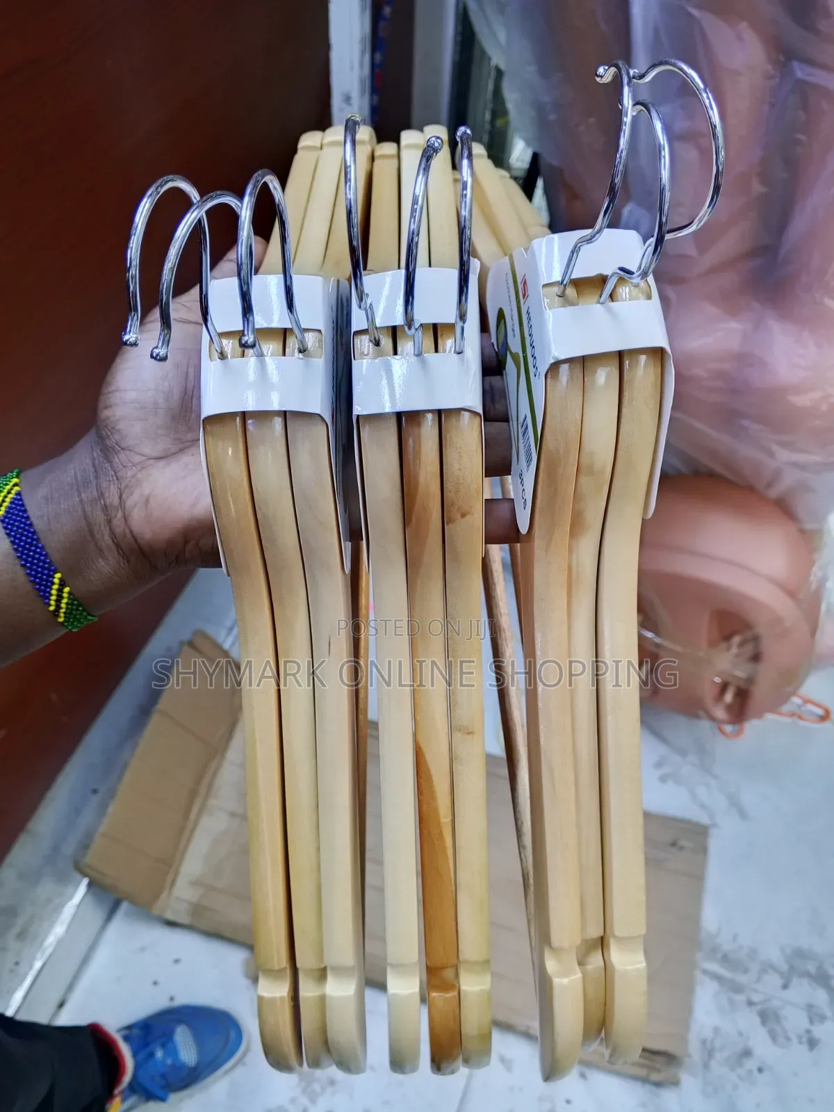 Hanger Za Mbao Kwa Ajiri Nguo 12 PC