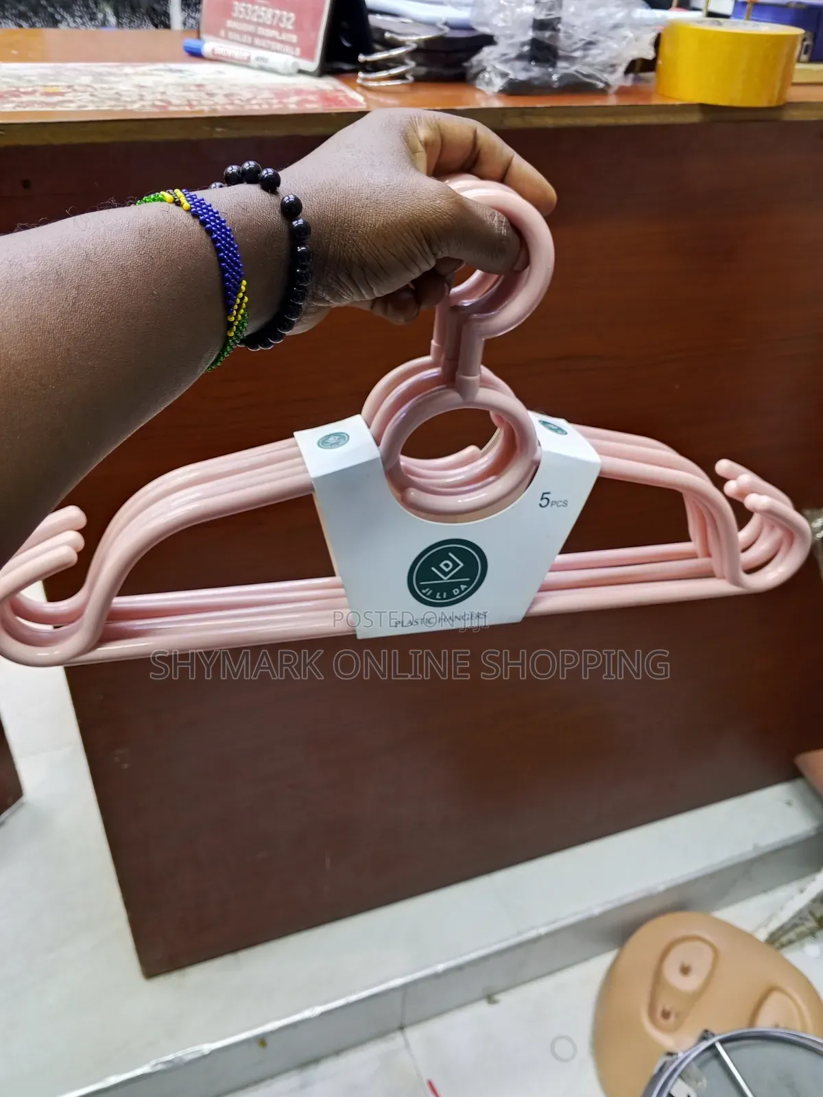 Hanger Za Plastic Za Nguo 5 PC