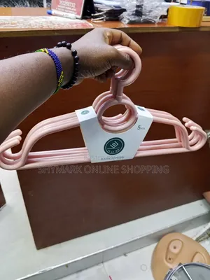 Hanger Za Plastic Za Nguo 5 PC