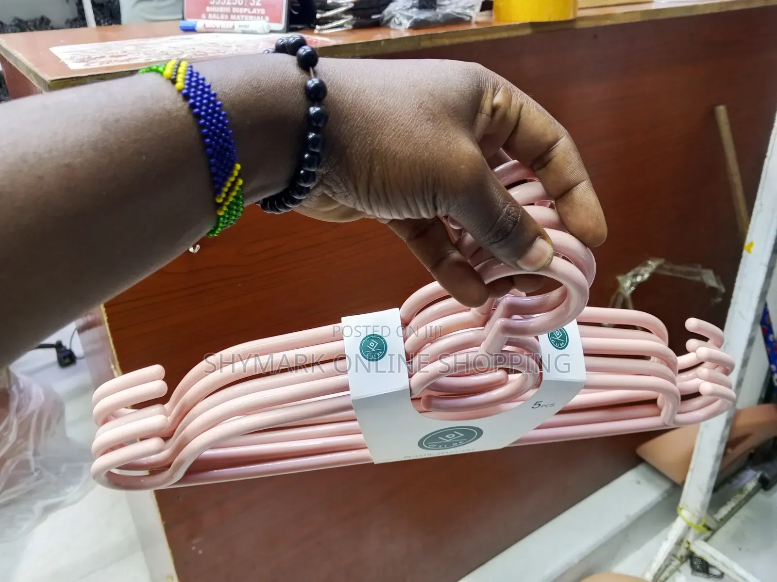 Hanger Za Plastic Za Nguo 5 PC