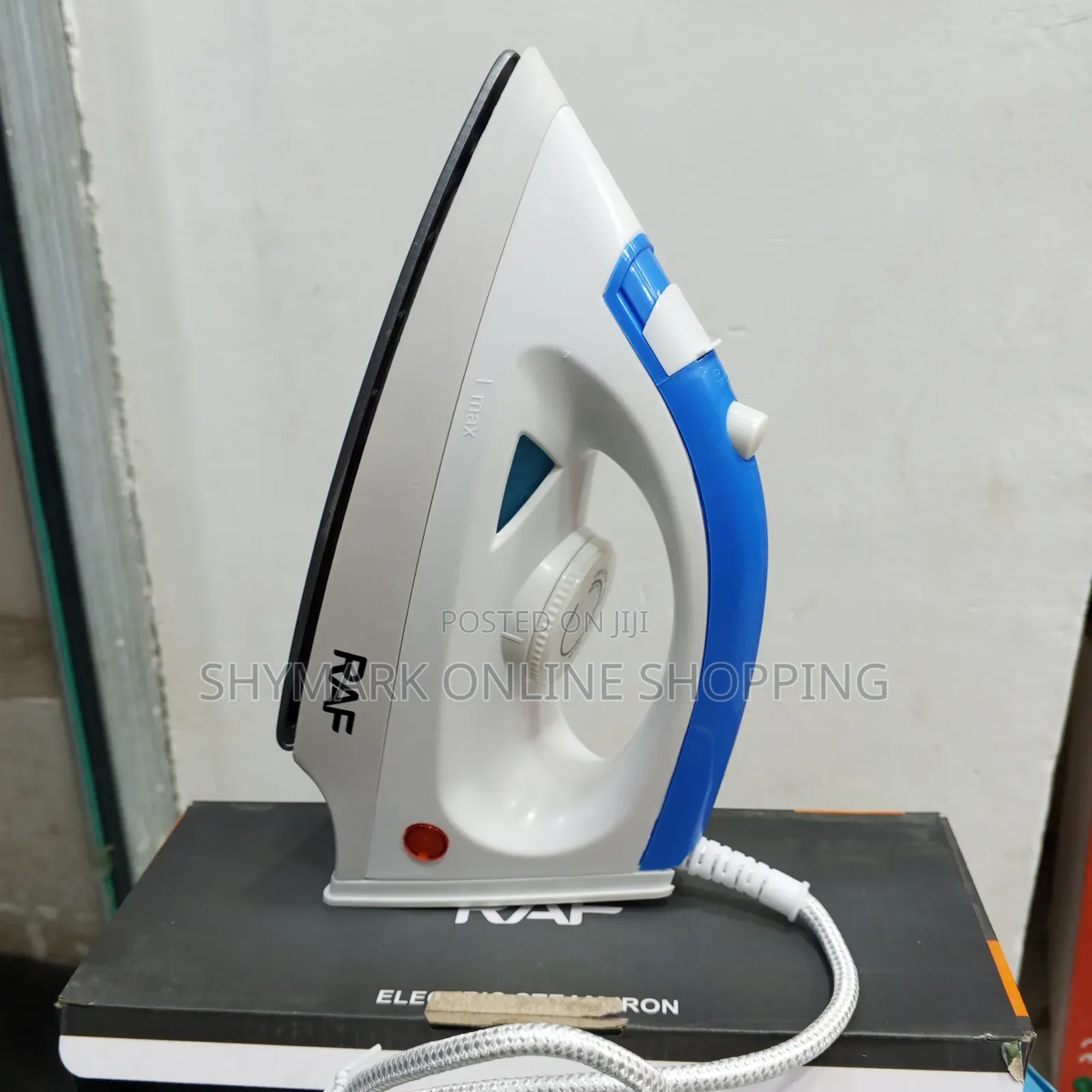 RAF Electric Steam Iron (Pasi) R.1808B