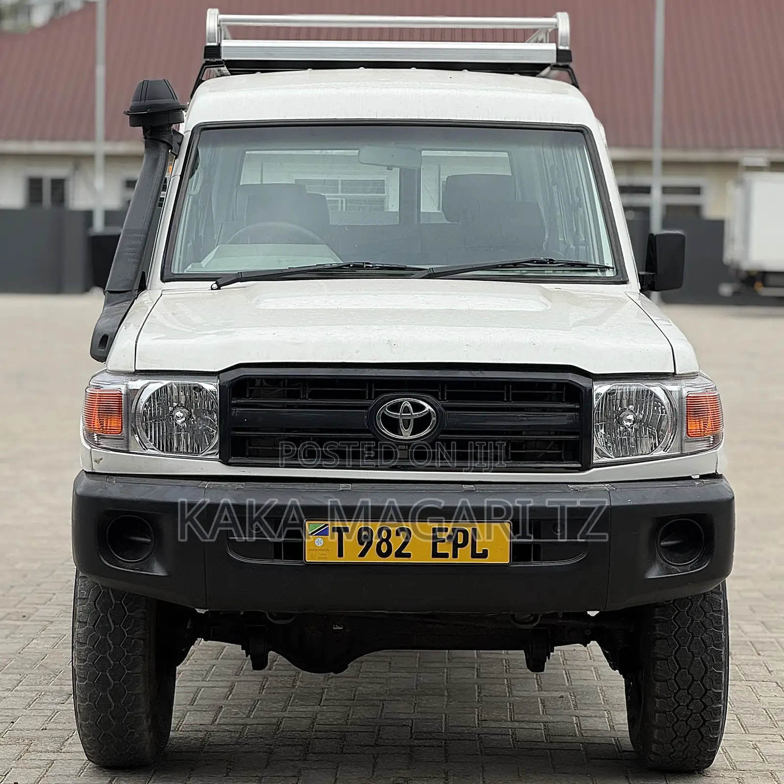Toyota Land Cruiser 2007 White