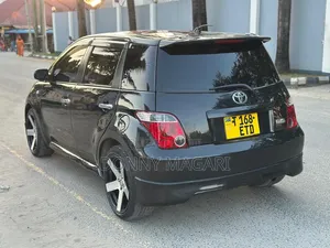 Toyota IST 2005 Black