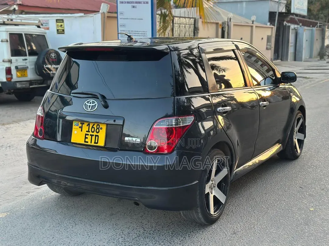 Toyota IST 2005 Black
