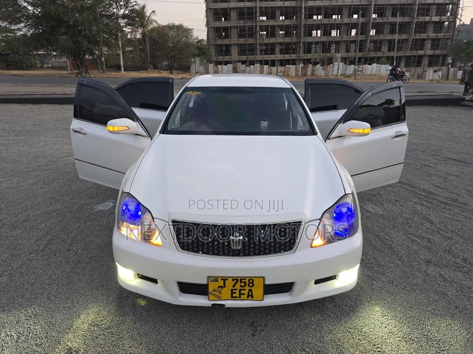 Toyota Crown Royale 2005 White