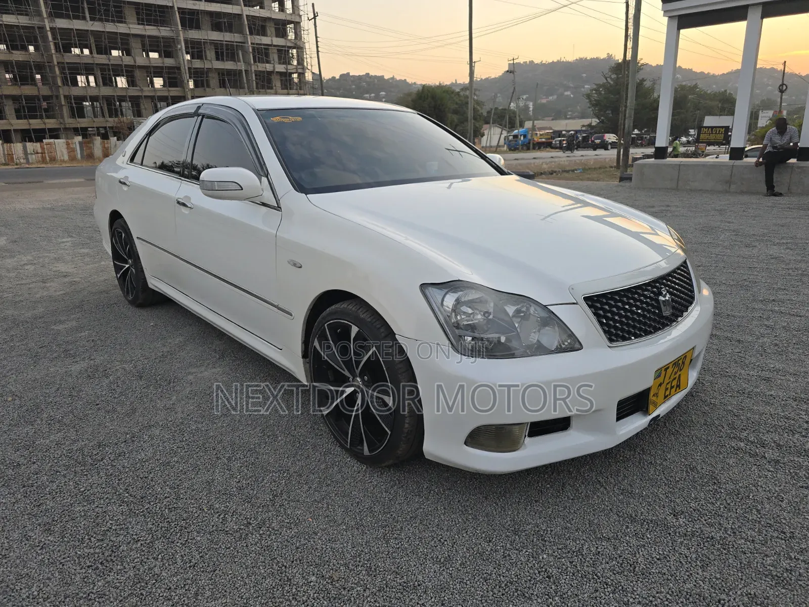Toyota Crown Royale 2005 White