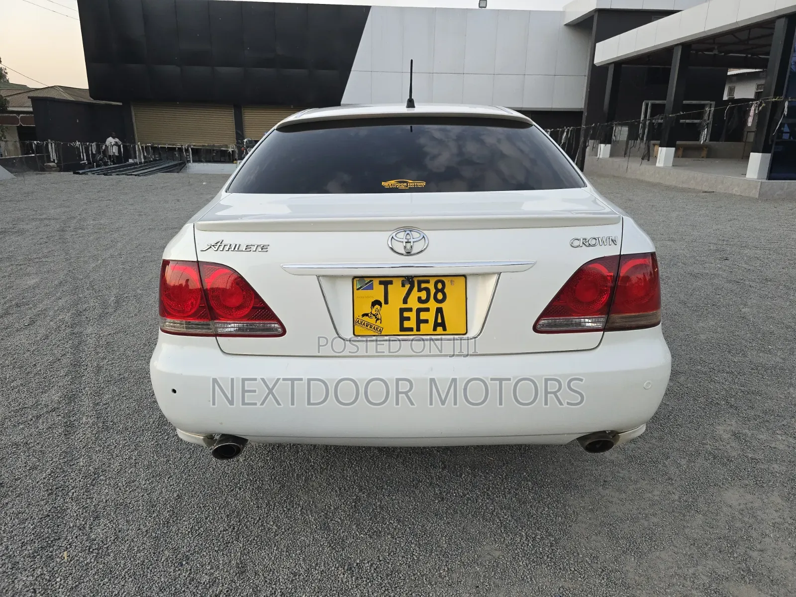 Toyota Crown Royale 2005 White