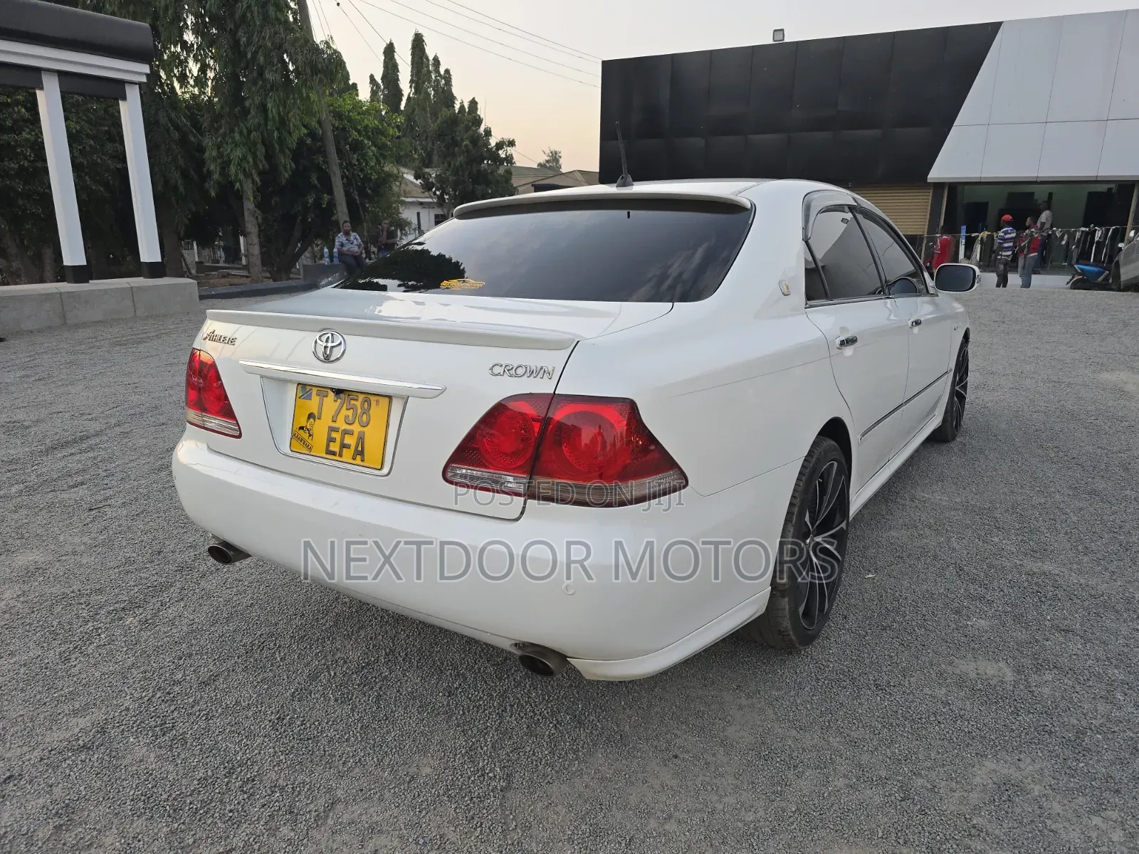 Toyota Crown Royale 2005 White
