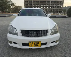 Toyota Crown Royale 2005 White