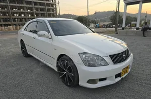Toyota Crown Royale 2005 White