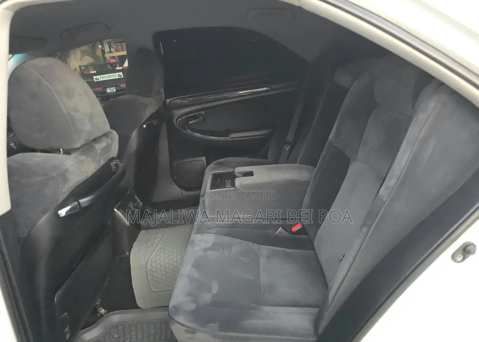 Toyota Crown Royale 2005 White