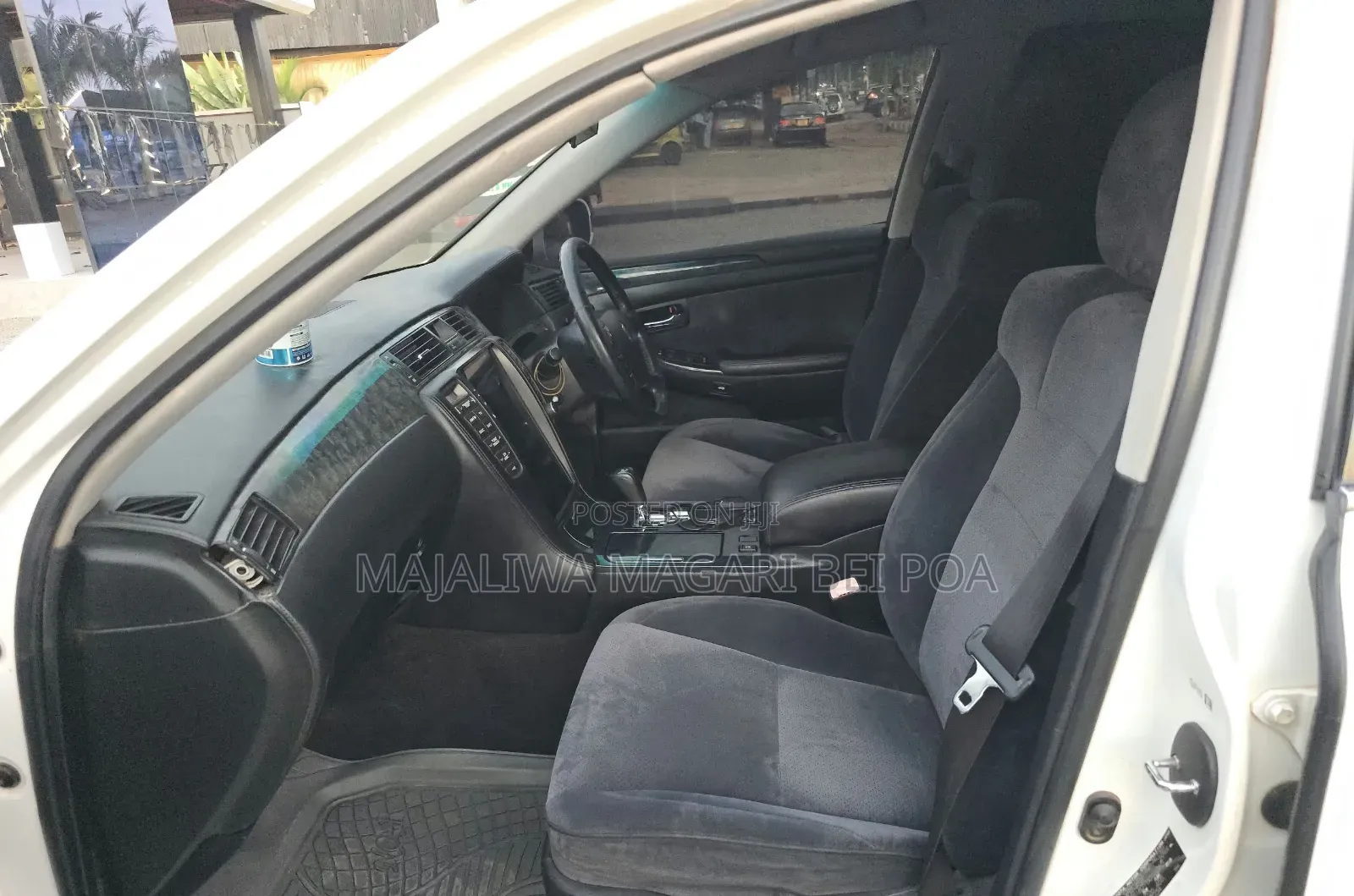 Toyota Crown Royale 2005 White