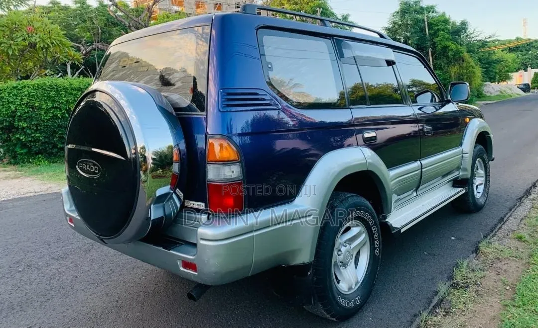 Toyota Land Cruiser Prado 2003 Blue