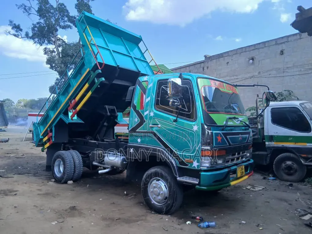 Mitsubishi Fuso Tipper
