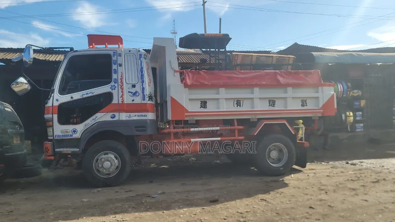 Mitsubishi Fuso Tipper