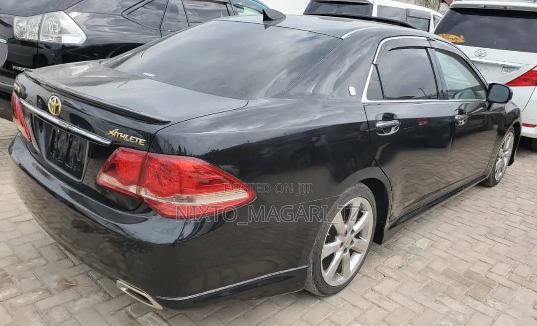 Toyota Crown 2009 Matt Black