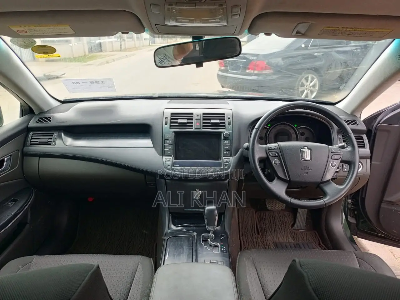 Toyota Crown 2010 Green
