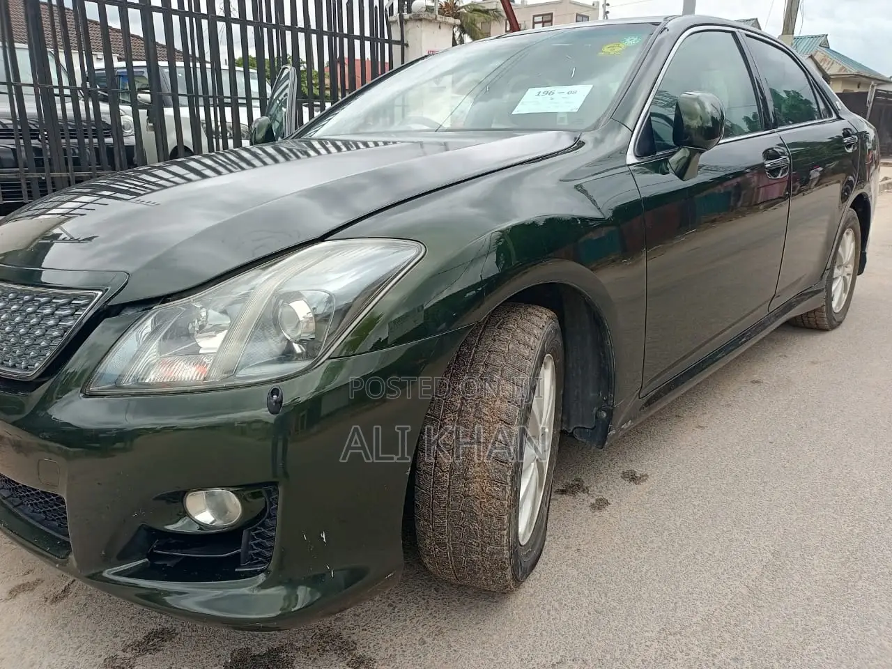Toyota Crown 2010 Green