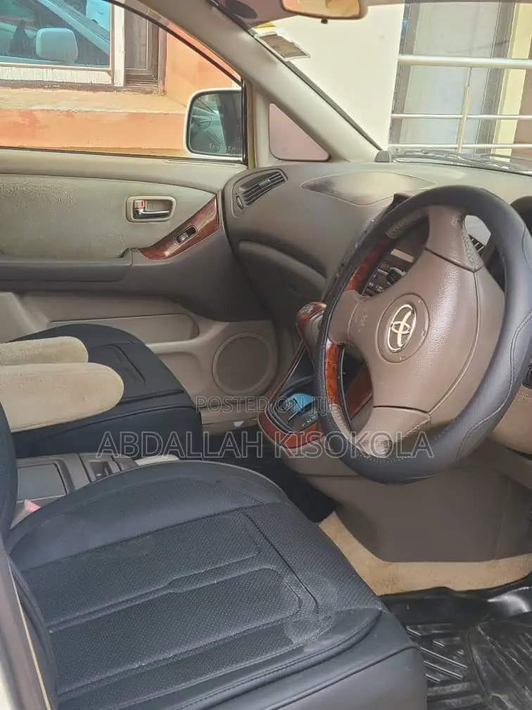Toyota Harrier 2.4 16V 2001 White