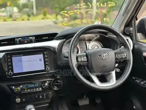 Toyota Hilux 2024 Matt Black