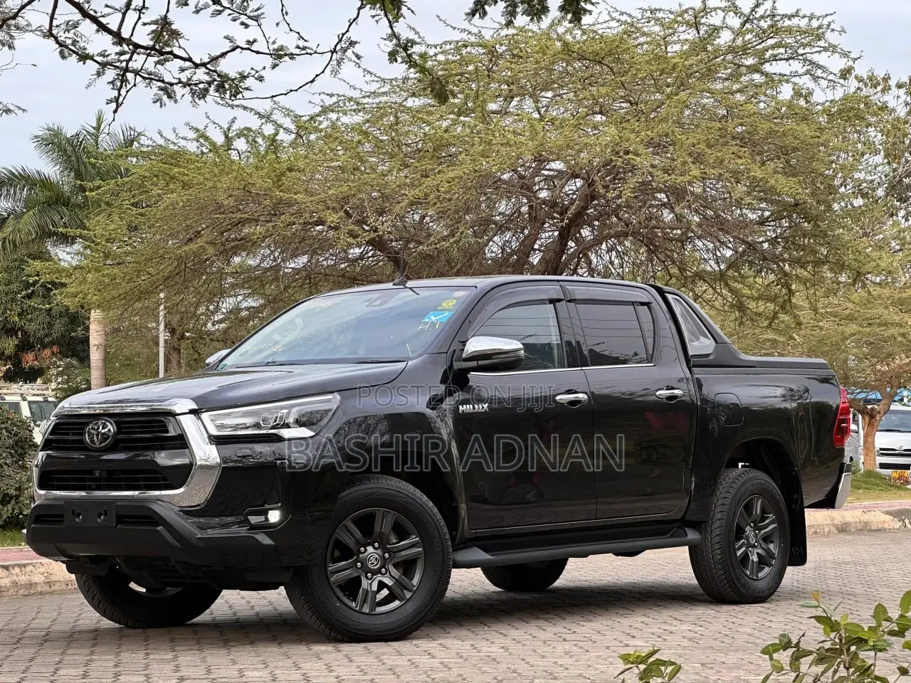 Toyota Hilux 2024 Matt Black