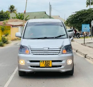 Toyota Noah 2004 Silver