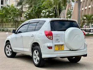 Toyota RAV4 2007 White
