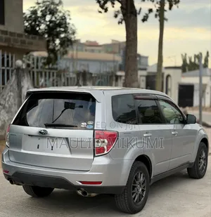 Subaru Forester 2011 Silver