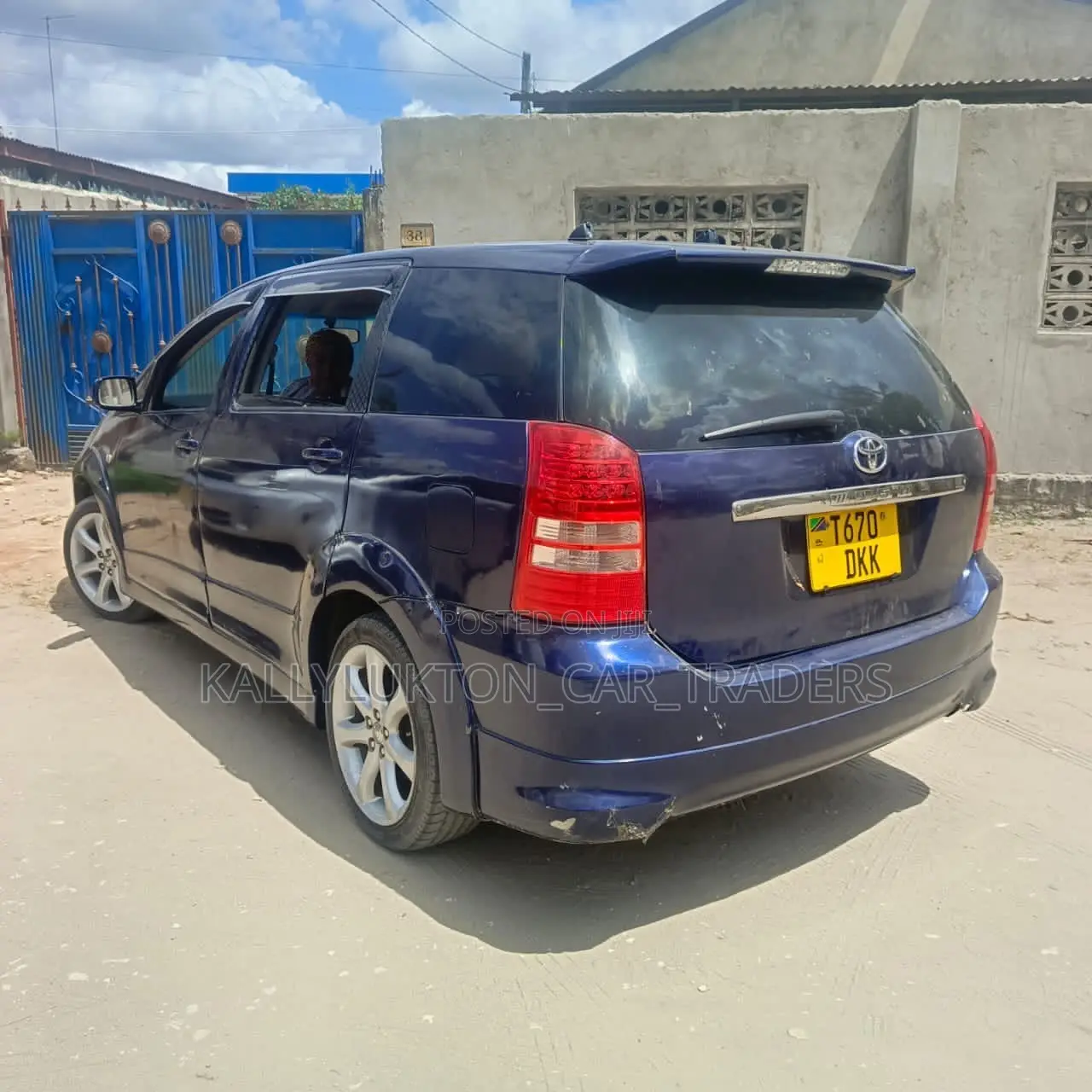 Toyota Wish 2005 Blue