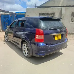 Toyota Wish 2005 Blue