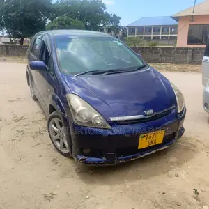Toyota Wish 2005 Blue