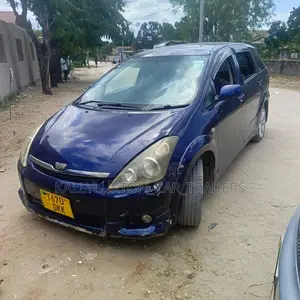 Toyota Wish 2005 Blue
