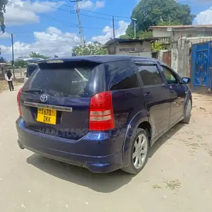 Toyota Wish 2005 Blue