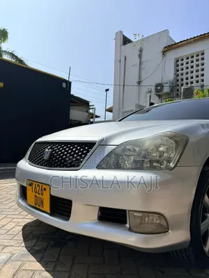 Toyota Crown 2006 Silver