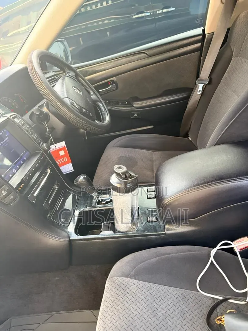 Toyota Crown 2006 Silver