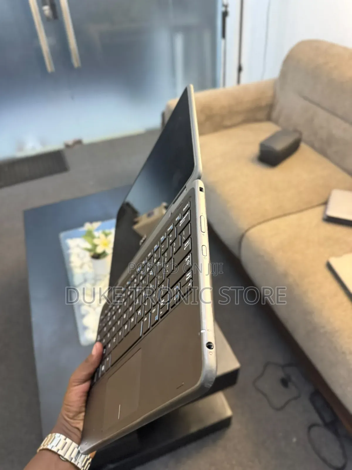 Laptop Dell Latitude 3189 4GB Intel Celeron SSD 128GB