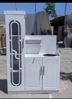 Kicheni Kabineti 260000/=