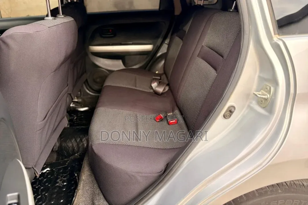 Toyota IST 2004 Silver
