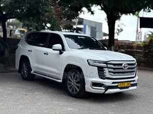 Toyota Land Cruiser 2020 White