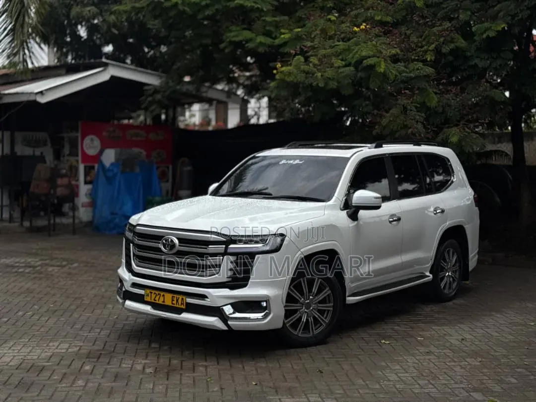 Toyota Land Cruiser 2020 White