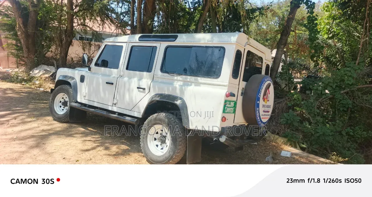 Land Rover Defender 2019 White