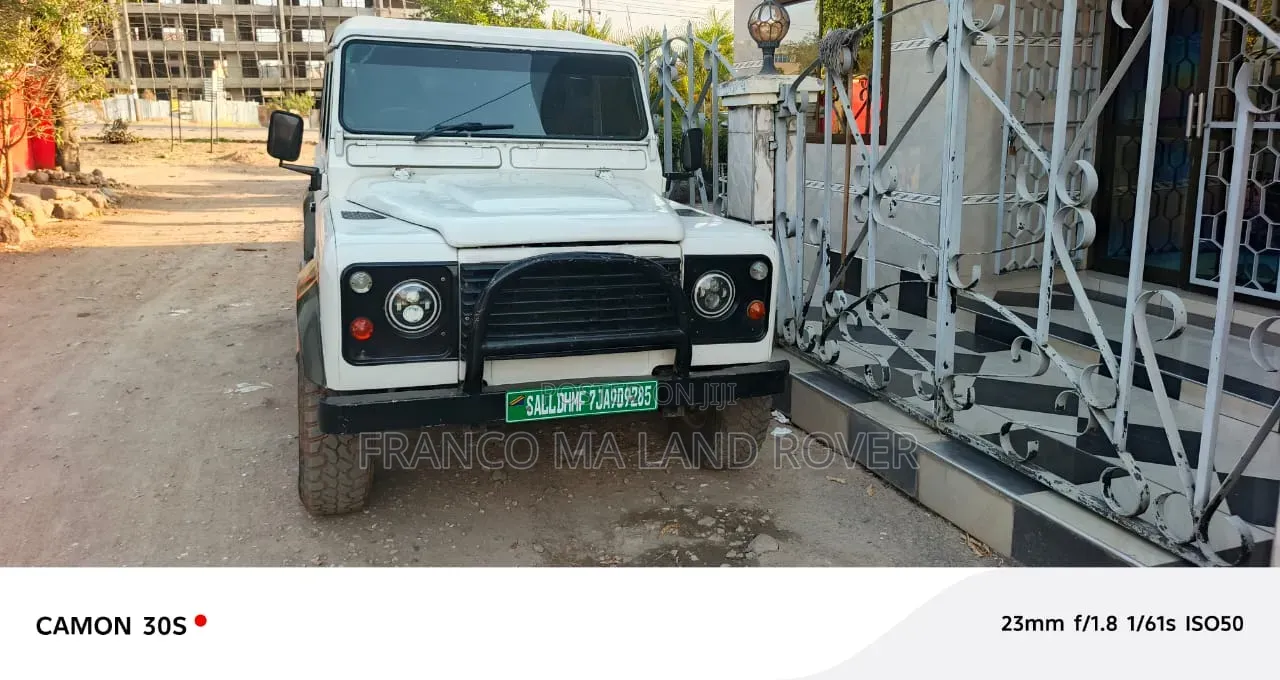 Land Rover Defender 2019 White